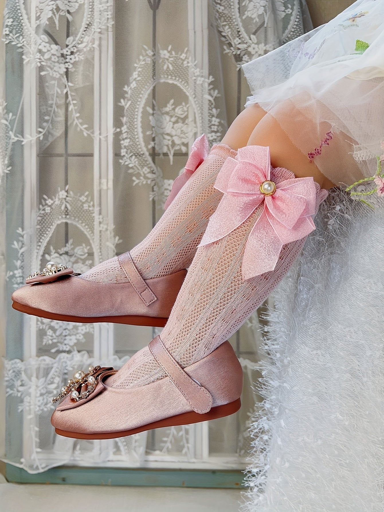 1/3 Pairs Of Girl's Cute Knee-High Socks with A Big Bow,/MH