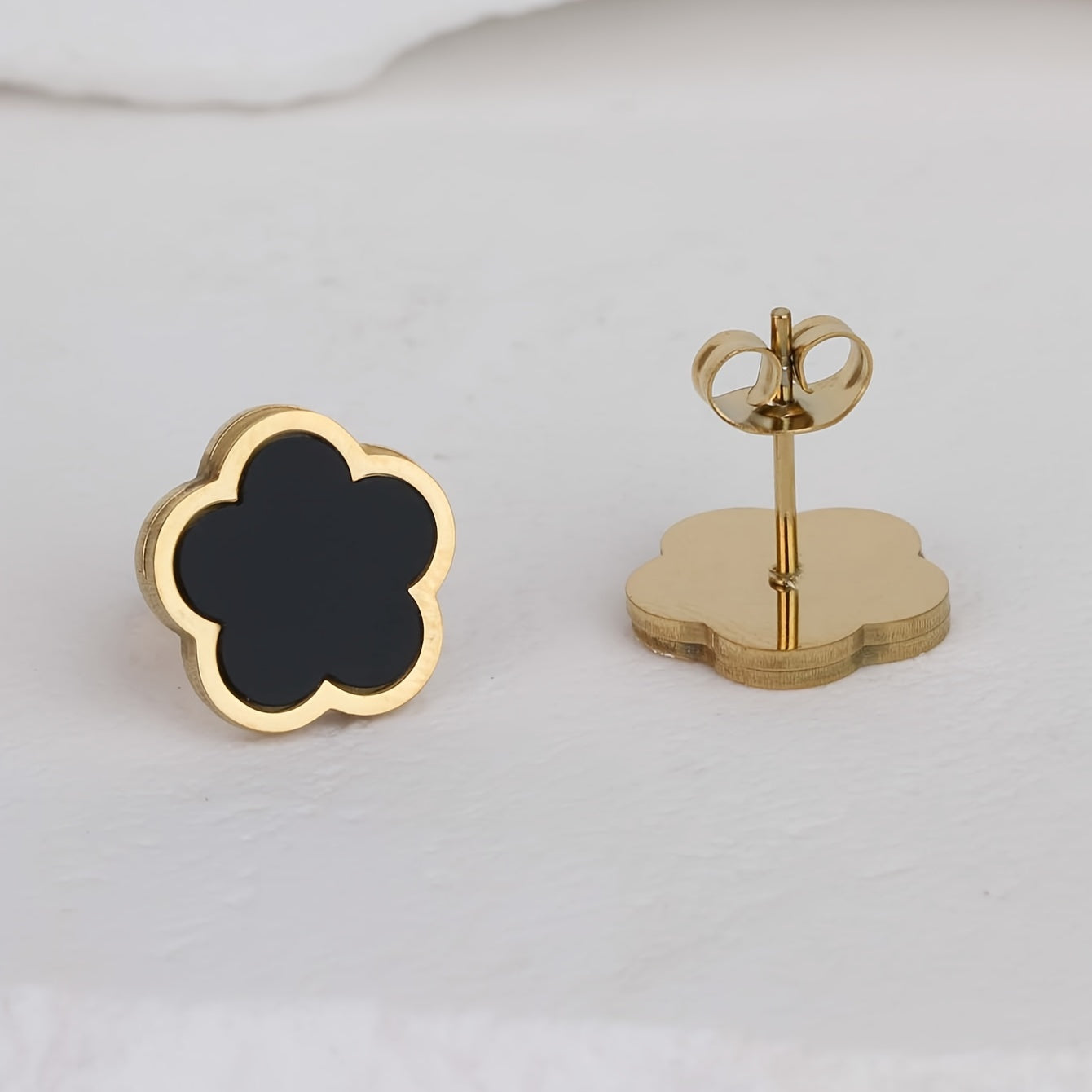 Simple Lucky Flower Design Stud Earrings Stainless Steel Jewelry Elegant Leisure Style Suitable For Women Daily Wear