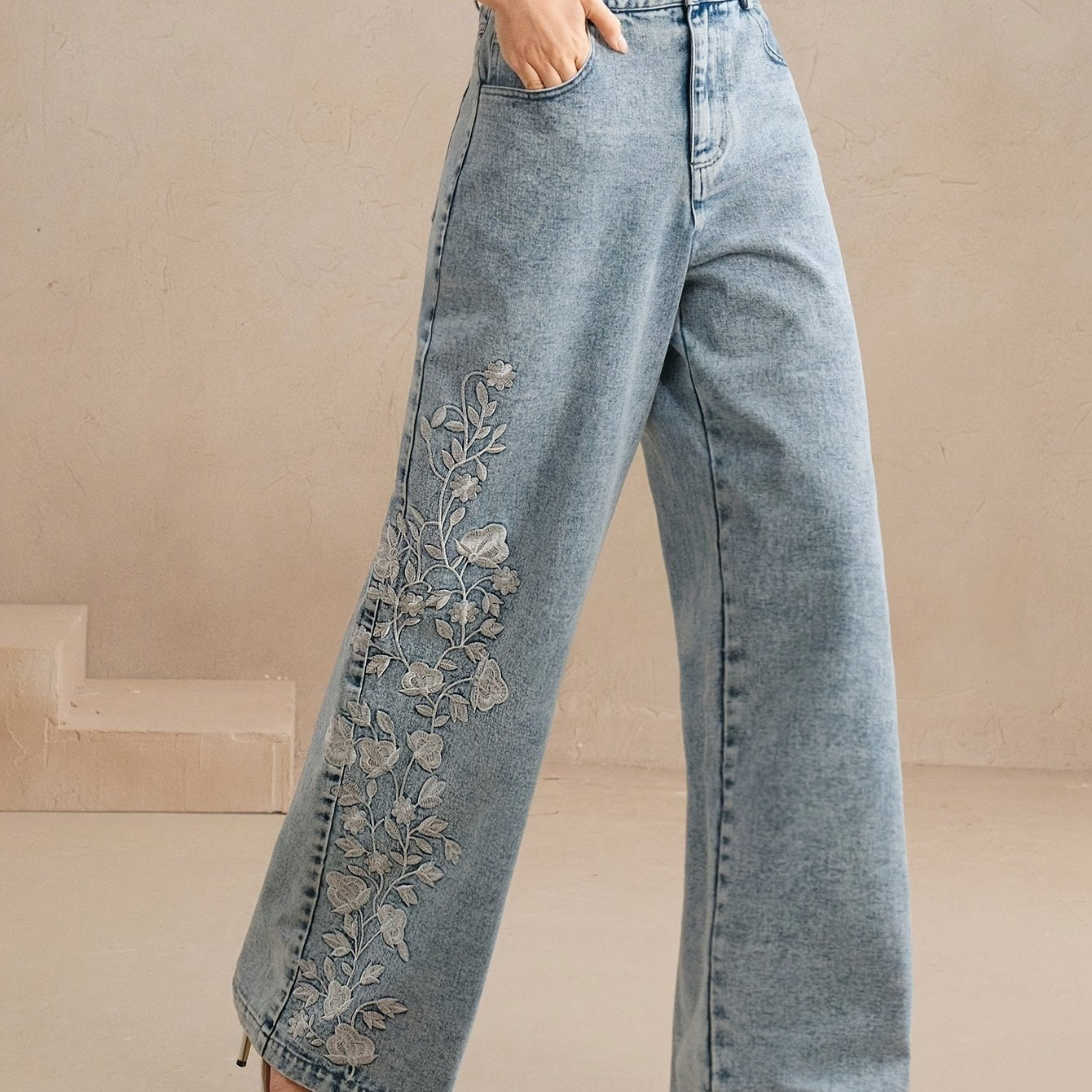 AW25 Women'S High-Waist Embroidered Floral Wide-Leg Jeans -/MH