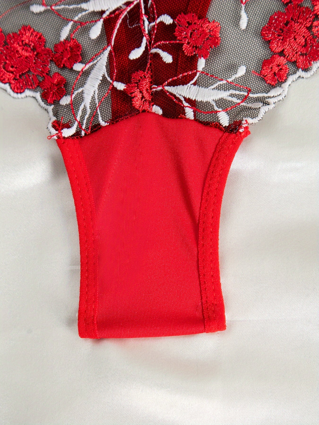 Red Floral Embroidered Lace Lingerie Set, Sexy Semi-Sheer Underwire Bra '/MH