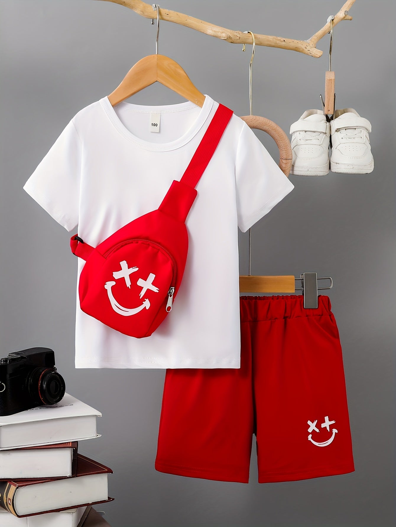 3pcs Boys Casual Solid Short Sleeve T-shirt & Smile Face Print Shorts.