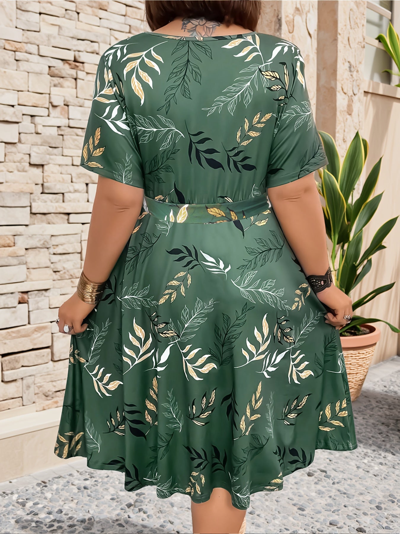 [Plus Size Elegant Dress] Plus Size Elegant Green Leaf Print Midi Dress.MH