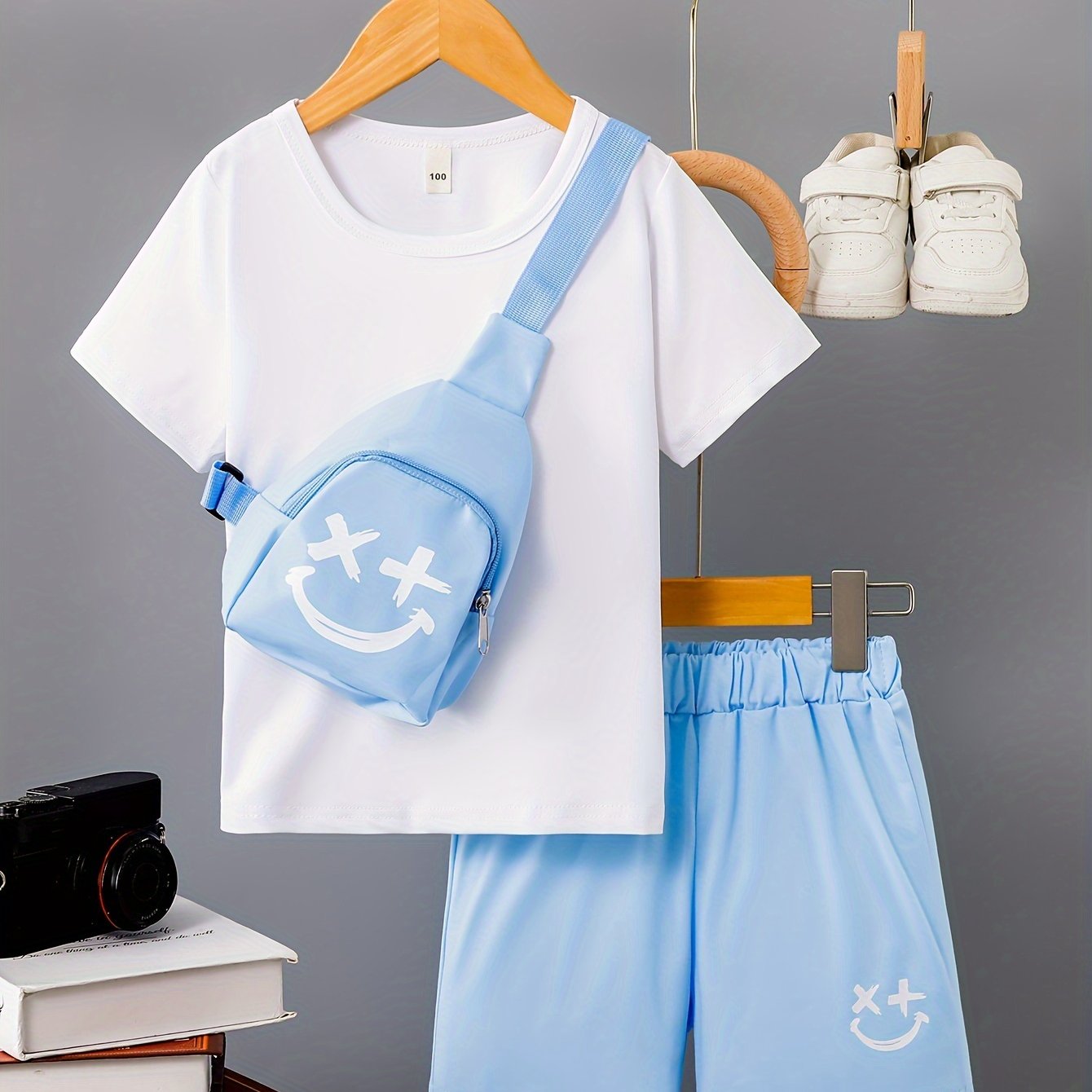 3pcs Boys Casual Solid Short Sleeve T-shirt & Smile Face Print Shorts.