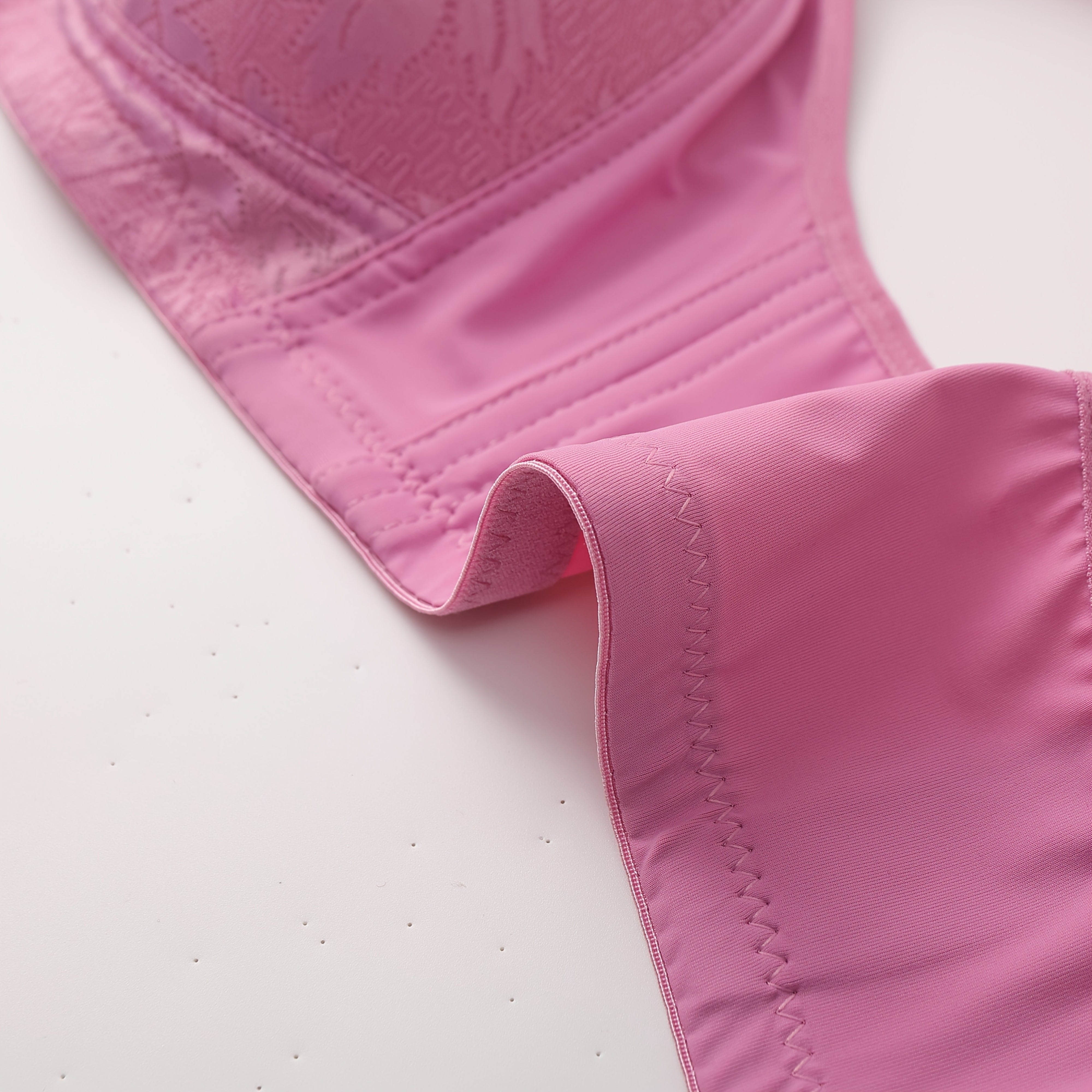Women's Everyday Bra - Soft Lavender Lace Undergarment with Non-Removable ./MH