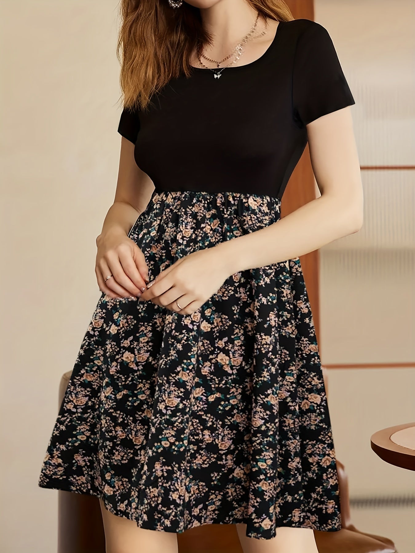 Vibrant Floral Print Crew Neck Dress - Short Sleeve,/MH