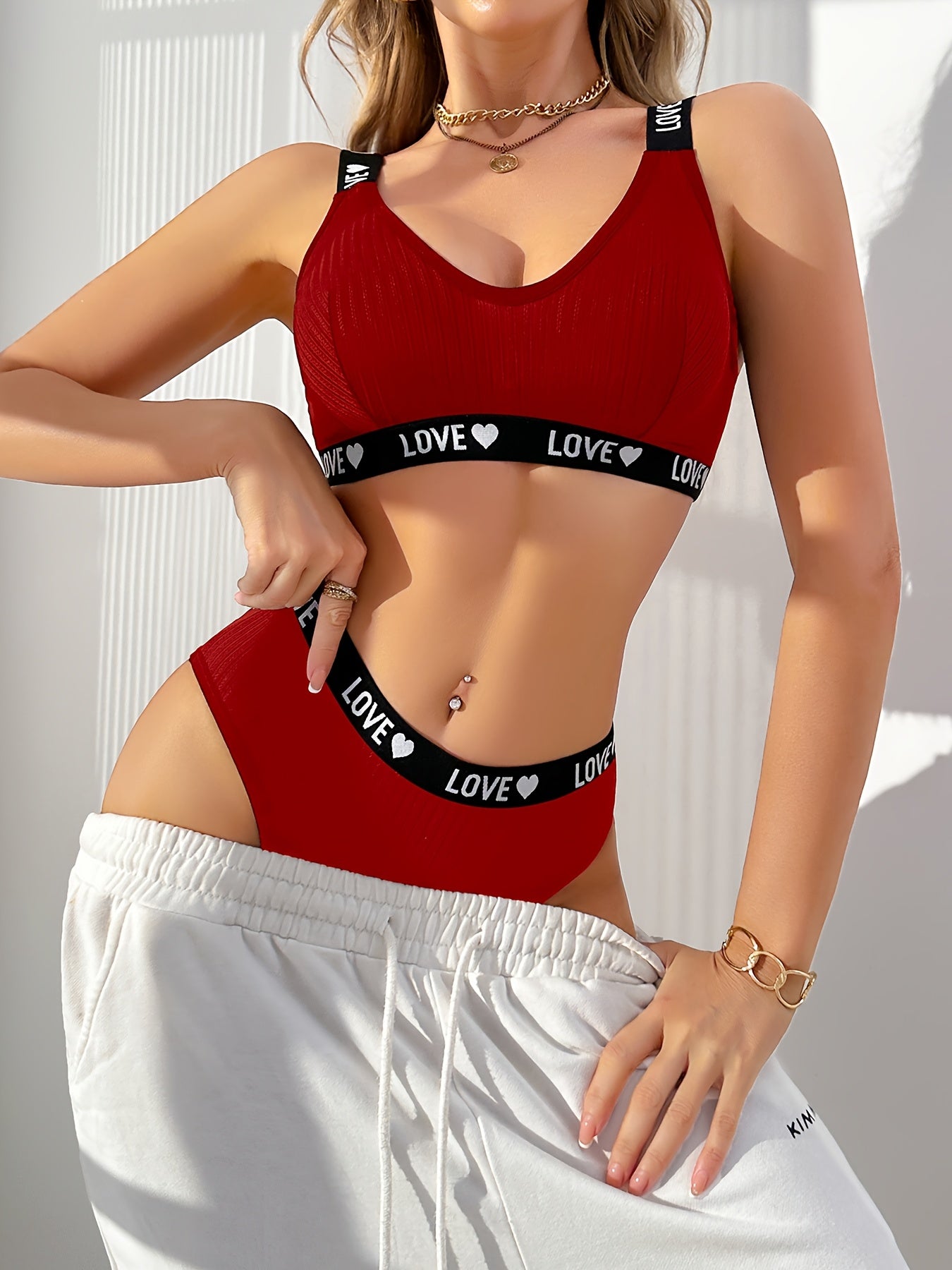 Elegant & Comfortable Women's Lingerie Set in Vibrant Red '/MH