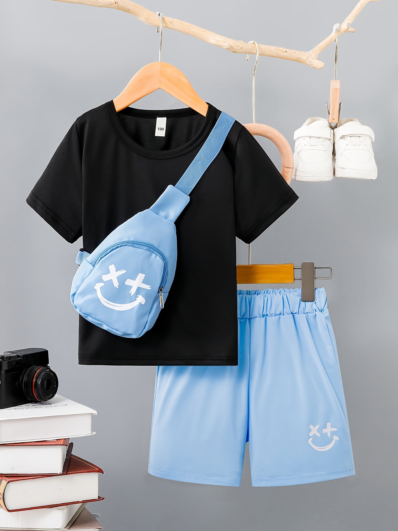 3pcs Boys Casual Solid Short Sleeve T-shirt & Smile Face Print Shorts.