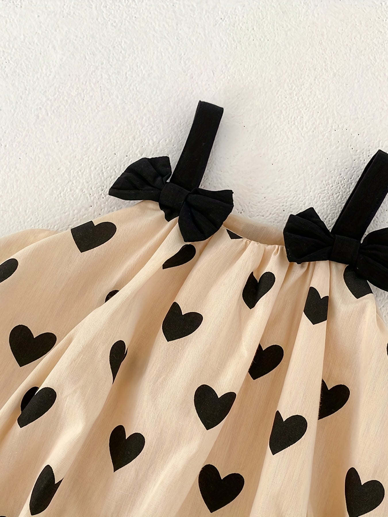 Baby Cotton Sleeveless Bowknot Decor Cami Top+Apricot Love Print Shorts 2pcs Set For Toddler Girls