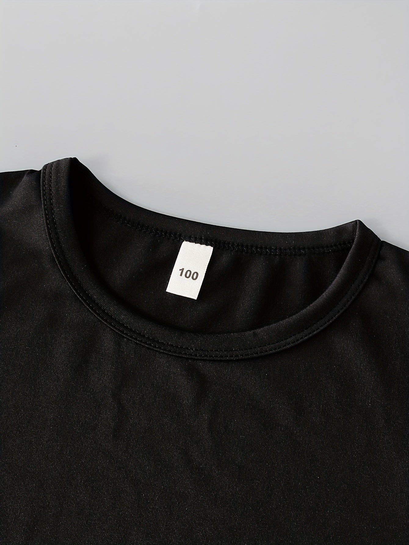 3pcs Boys Casual Solid Short Sleeve T-shirt & Smile Face Print Shorts.