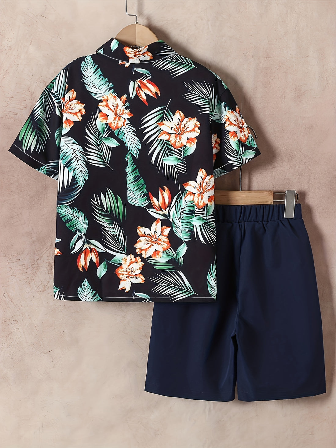 Boys Flower And Leaf Print Casual Outfit Short Sleeves Shirt & Shorts.