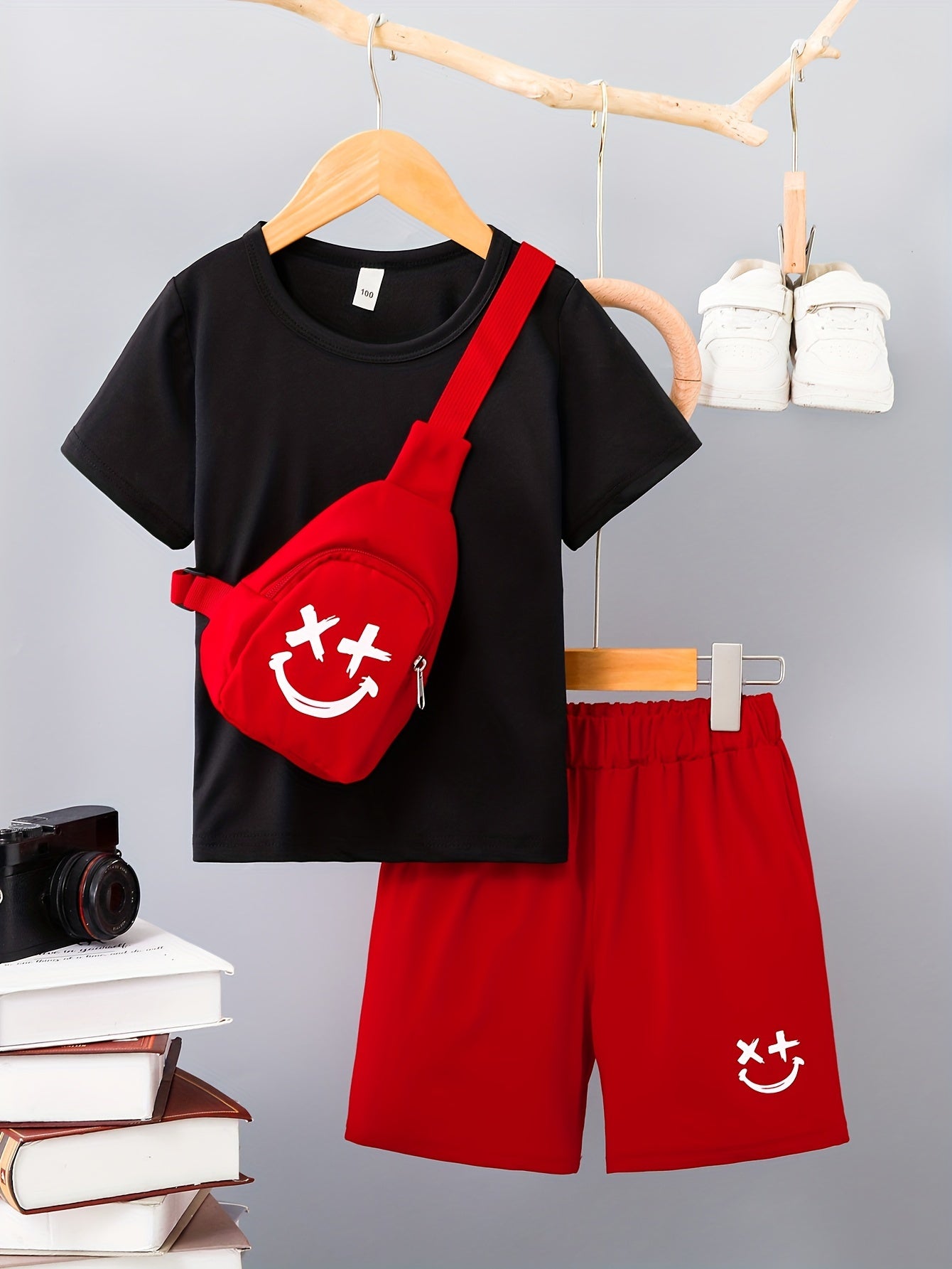 3pcs Boys Casual Solid Short Sleeve T-shirt & Smile Face Print Shorts.
