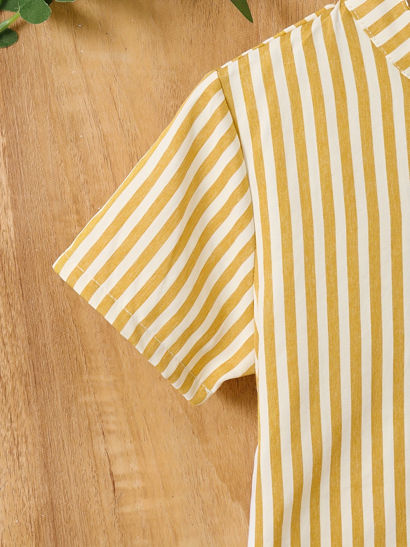 Boys Striped Casual Outfit Short Sleeves Stand Collar Shirt .