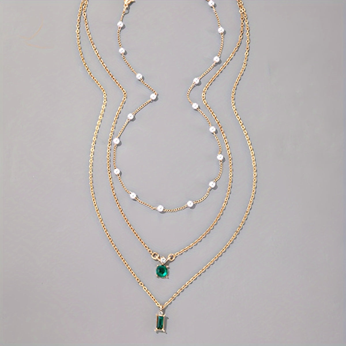 Sweater Chain Creative Retro Imitation Emerald Faux Pearl Chain.