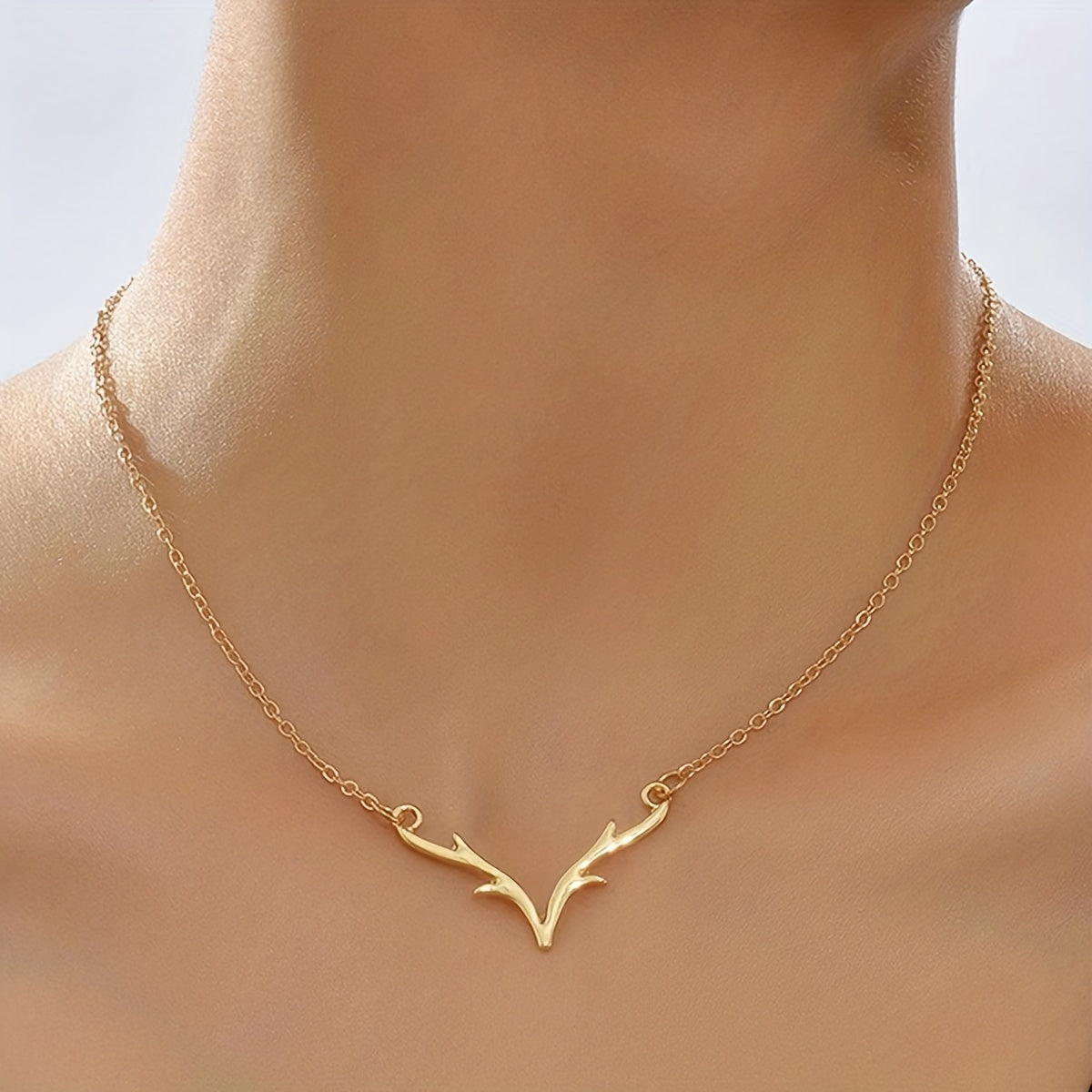 Minimalist Style Deer Shape Clavicle Necklace Elegant Neck Jewelry Gift For Women Christmas Ornament