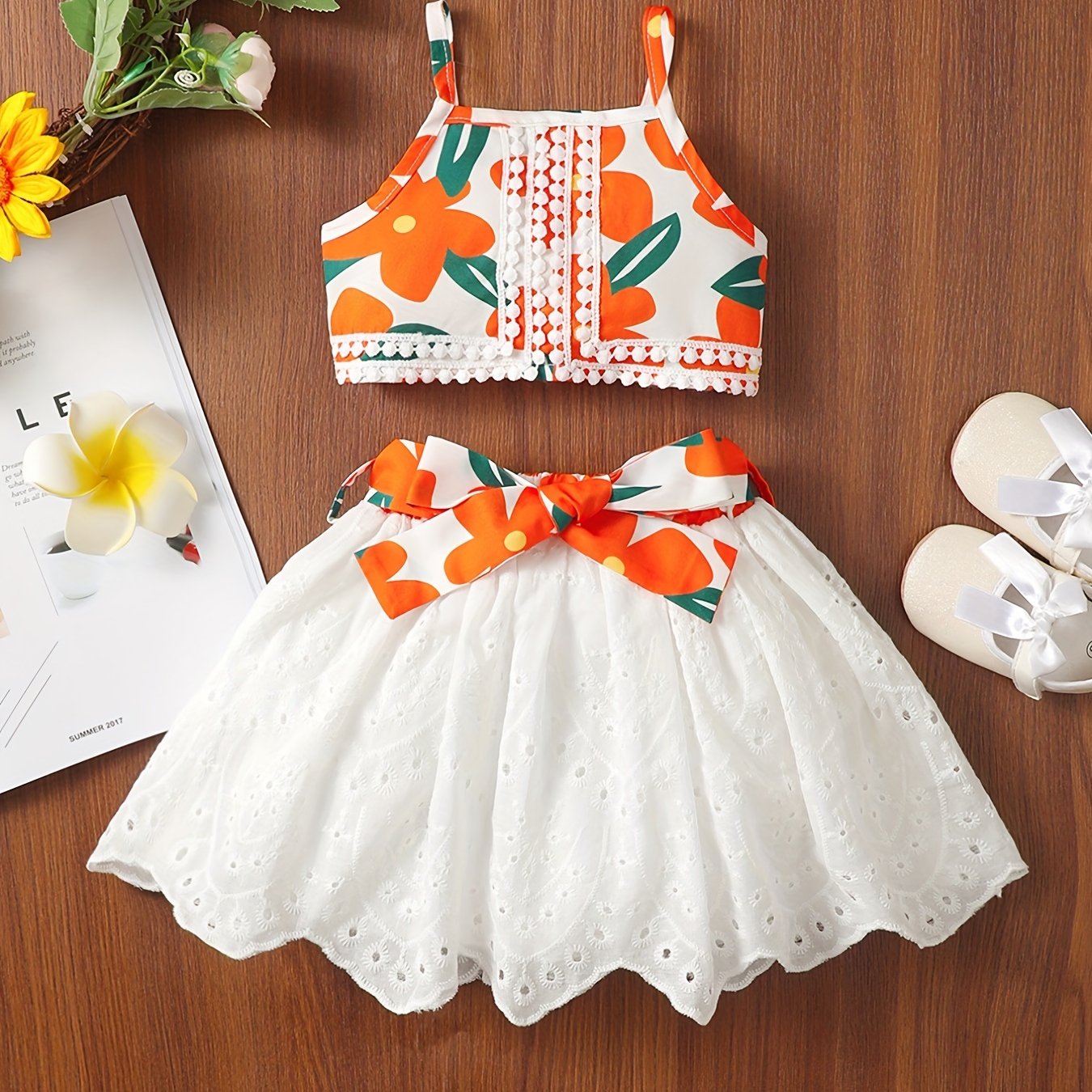 2pcs Baby Girls Cute Floral Graphic Print Camisole Top & Eyelet Belted Skirt Set Clothes