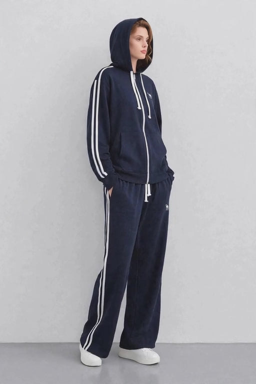 Outline Women’s Tracksuit Set | MH Edition